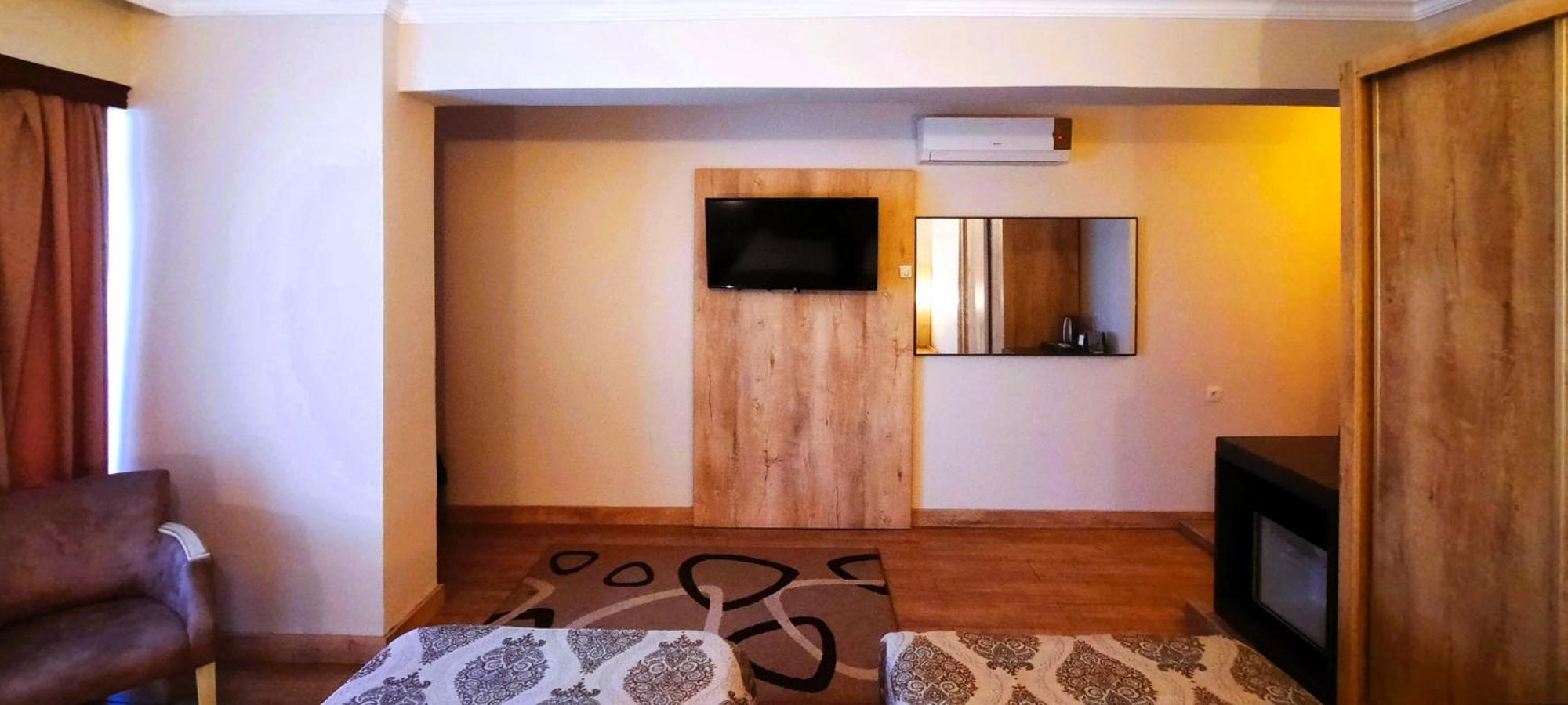 Ashtal Beach Hotel Batumi Ngoại thất bức ảnh
