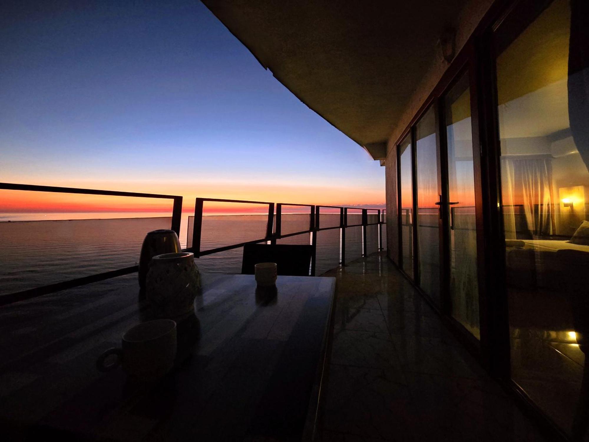 Ashtal Beach Hotel Batumi Ngoại thất bức ảnh